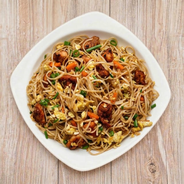 Chicken Hakka Noodles.